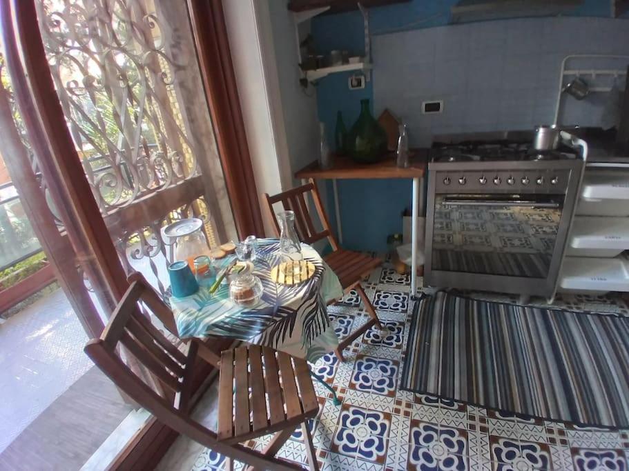 Casa Del Capitano Bed & Breakfast Наполи Екстериор снимка